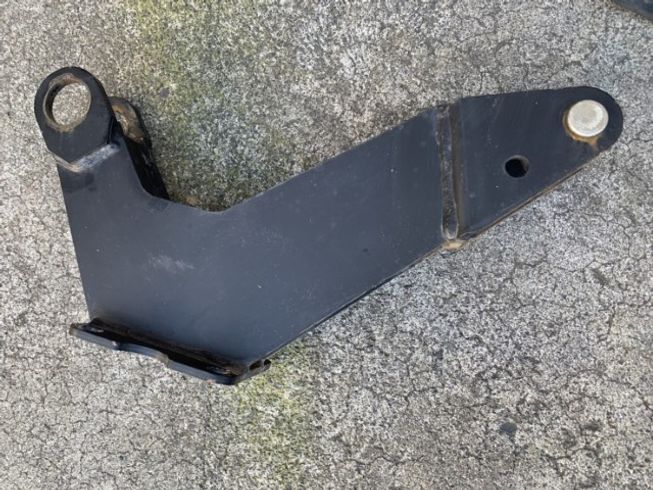 部品（パーツ） トラクターA1組替ヒッチ フレールモアFM117/157/187-U用 写真６